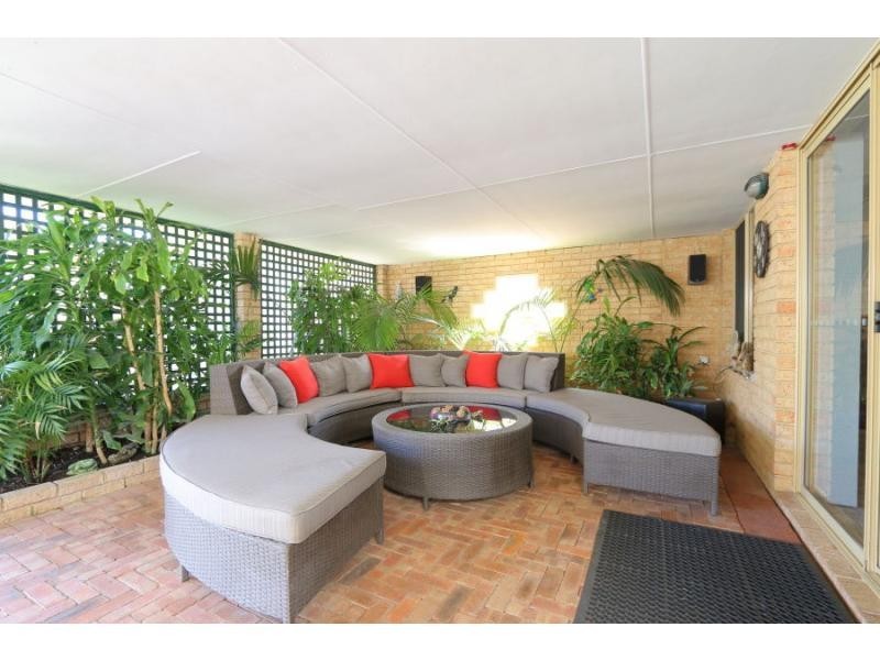 7 Hillview Rise, Cooloongup WA 6168