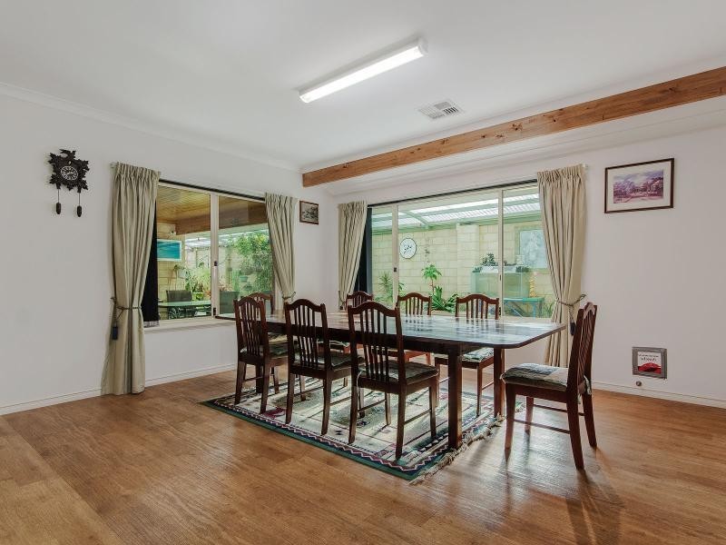 11 Thomas Street, Safety Bay WA 6169