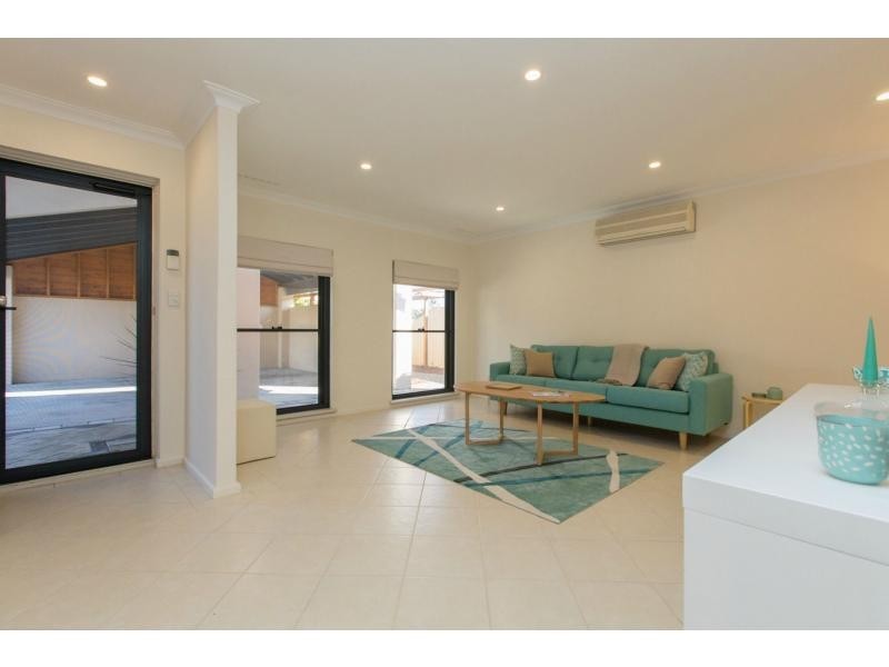 27 Endeavour Avenue, Bull Creek WA 6149