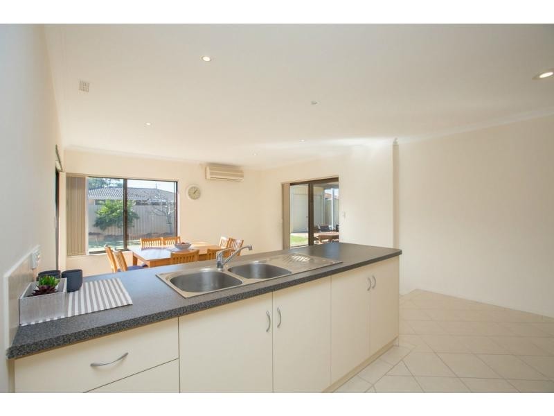 27 Endeavour Avenue, Bull Creek WA 6149