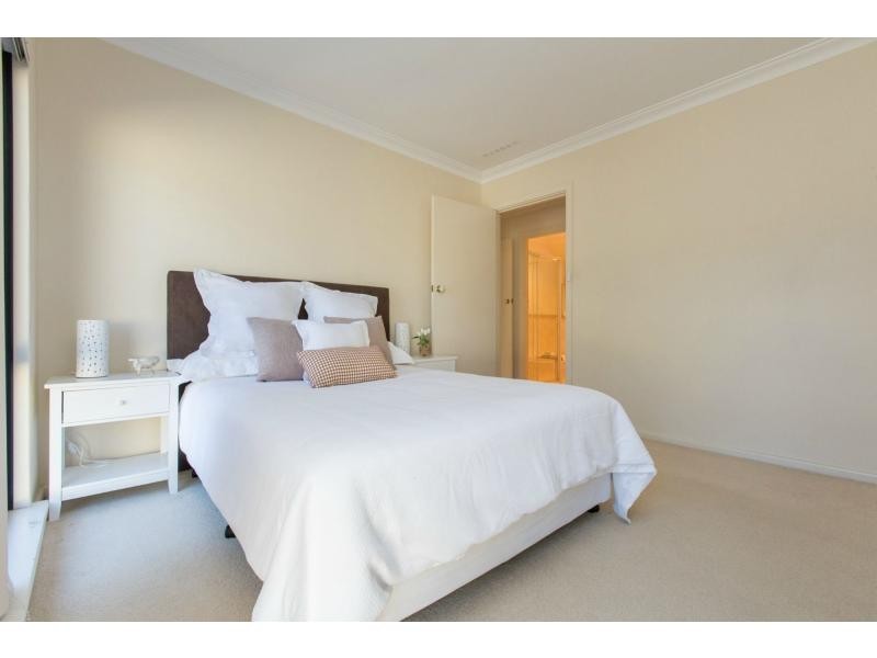 27 Endeavour Avenue, Bull Creek WA 6149