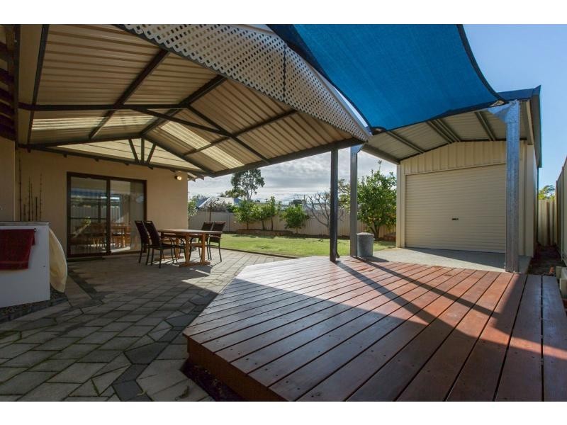 27 Endeavour Avenue, Bull Creek WA 6149