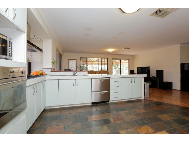 125 Gladstone Road, Rivervale WA 6103