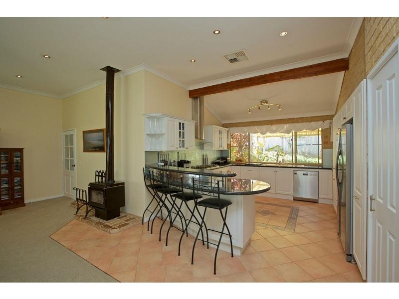 8 West View Boulevard, Mullaloo WA 6027