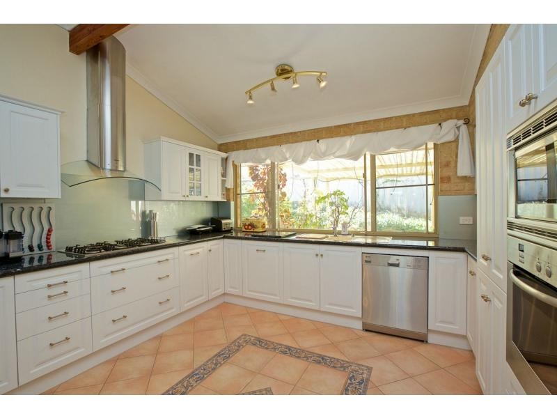 8 West View Boulevard, Mullaloo WA 6027