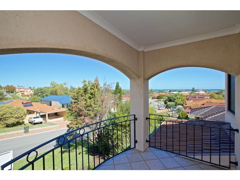 8 West View Boulevard, Mullaloo WA 6027