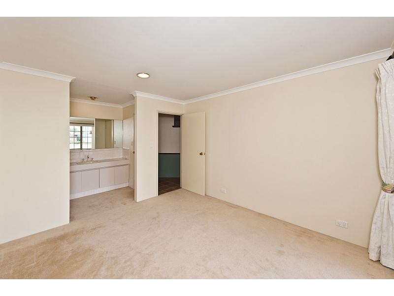 55 Rand Avenue, Waikiki WA 6169