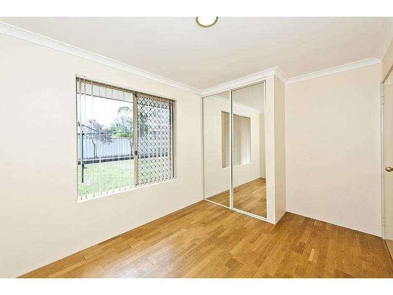 55 Rand Avenue, Waikiki WA 6169