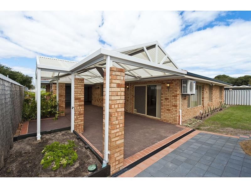 55 Rand Avenue, Waikiki WA 6169