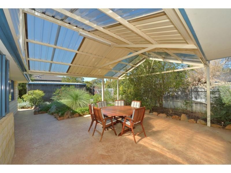 37 Suncrest Meander, Meadow Springs WA 6210