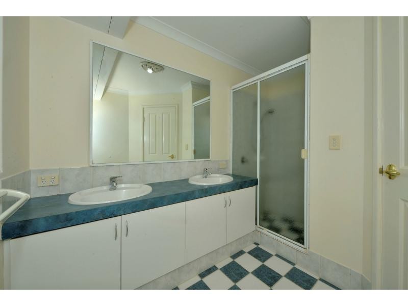 37 Suncrest Meander, Meadow Springs WA 6210