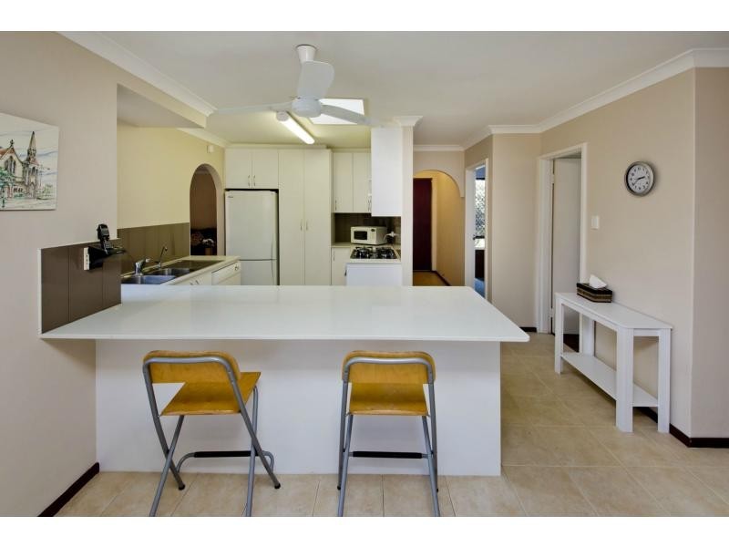 17 Robinson Road, Eden Hill WA 6054