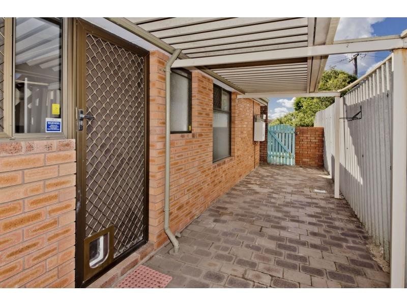 17 Robinson Road, Eden Hill WA 6054