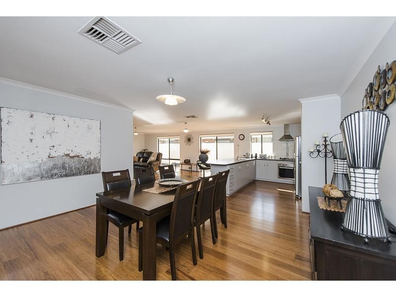 3 Meerup Drive, Success WA 6164