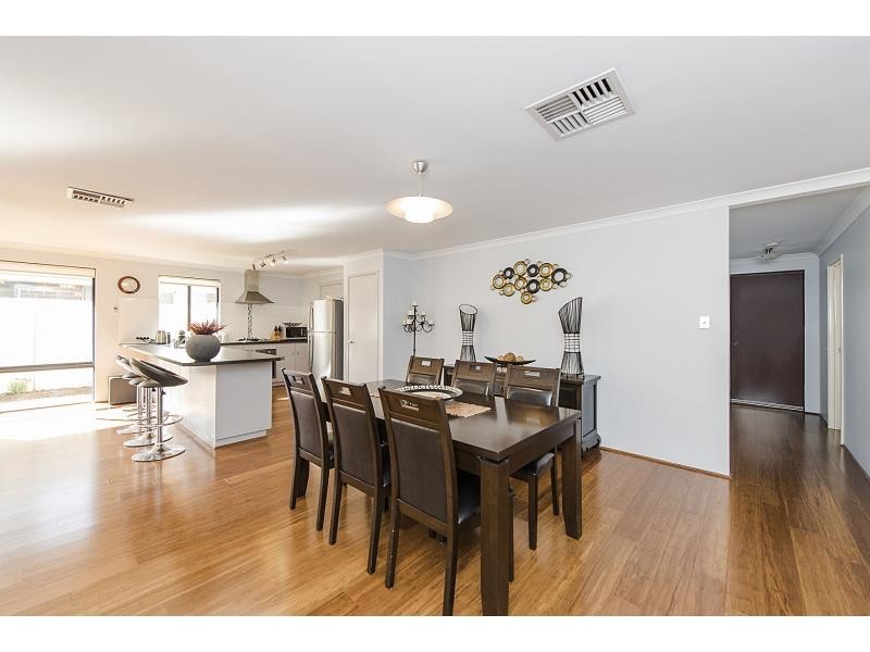 3 Meerup Drive, Success WA 6164