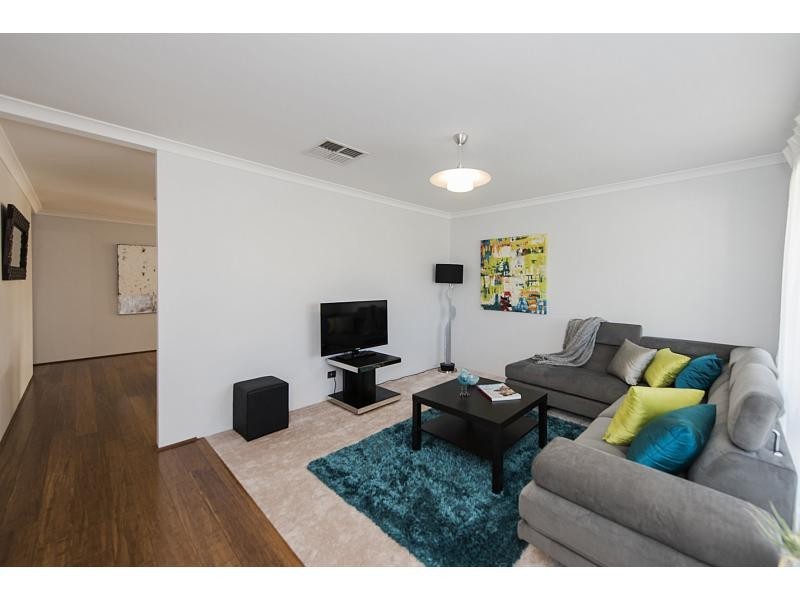 3 Meerup Drive, Success WA 6164