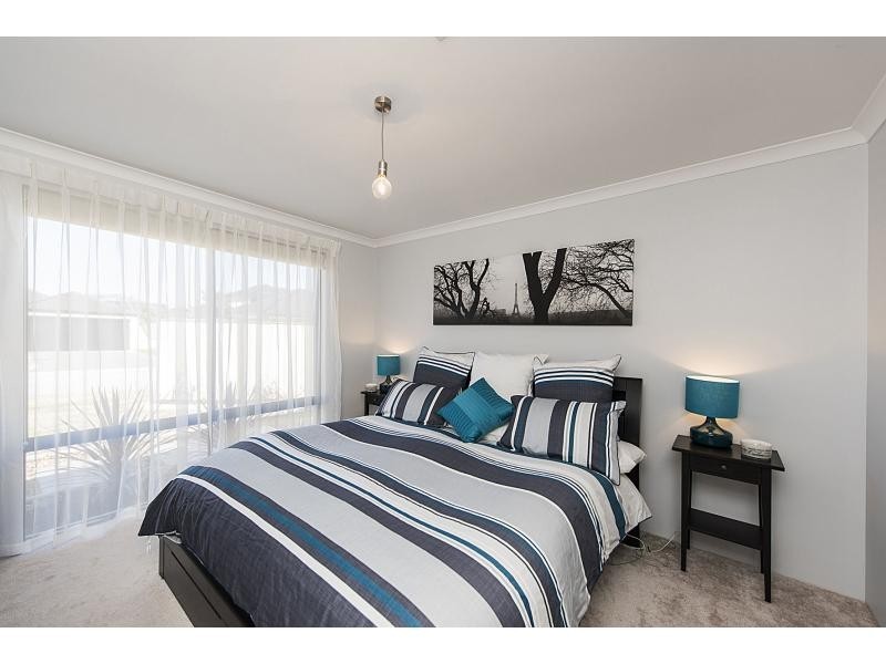 3 Meerup Drive, Success WA 6164