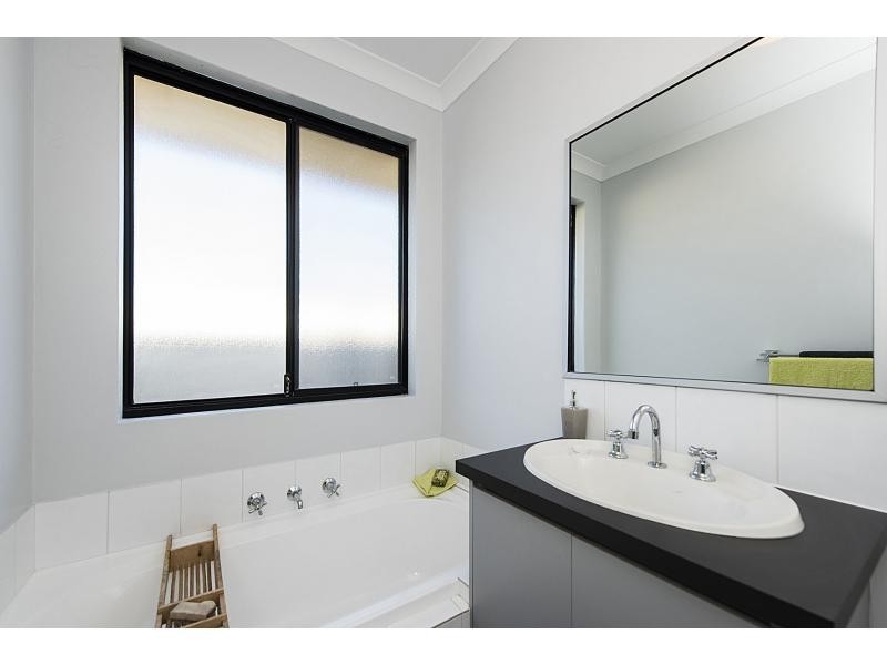 3 Meerup Drive, Success WA 6164