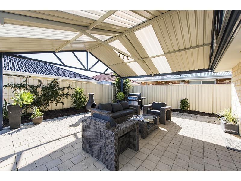3 Meerup Drive, Success WA 6164