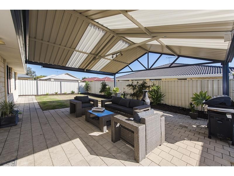 3 Meerup Drive, Success WA 6164