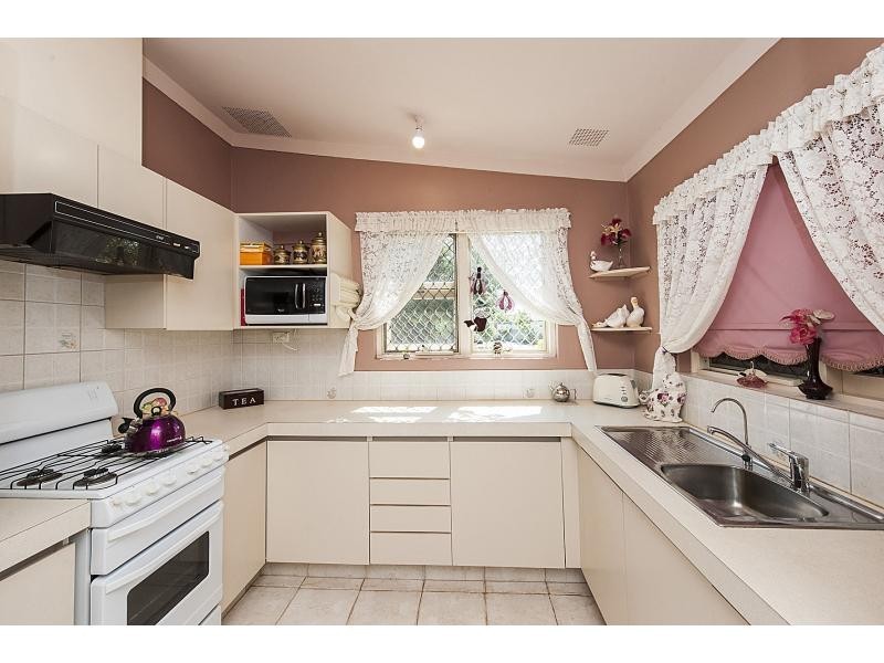 15 Heaton Way, Safety Bay WA 6169