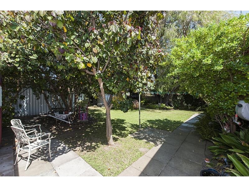 15 Heaton Way, Safety Bay WA 6169