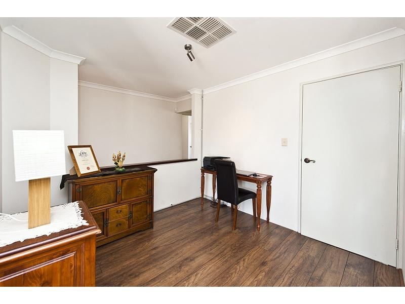 2 Mackerel Close, Warnbro WA 6169