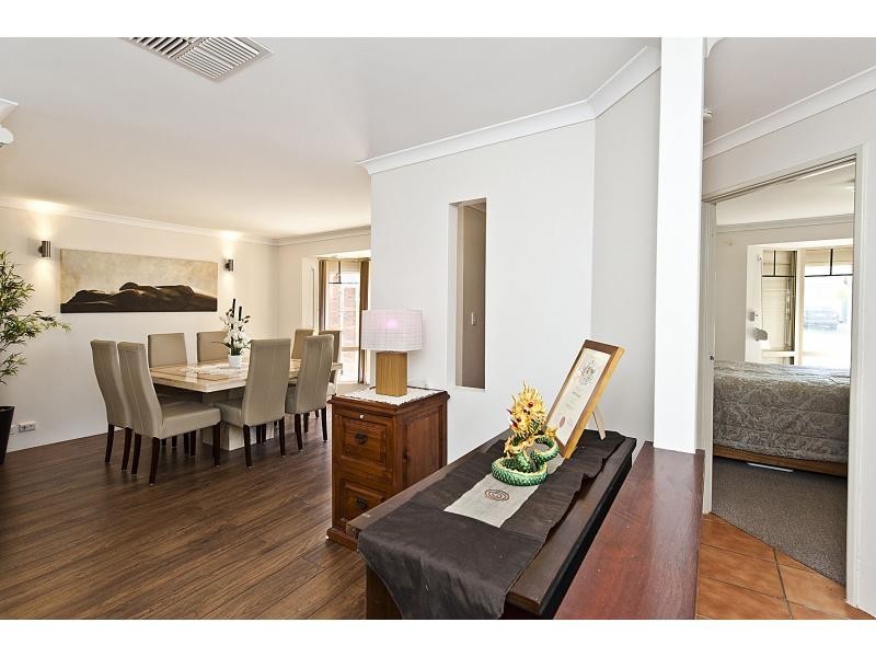 2 Mackerel Close, Warnbro WA 6169