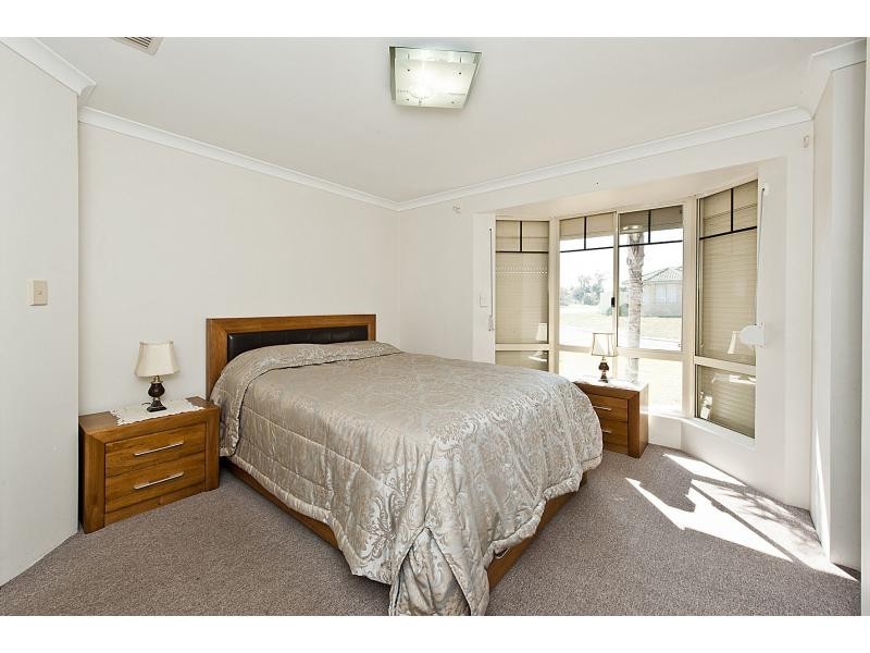 2 Mackerel Close, Warnbro WA 6169
