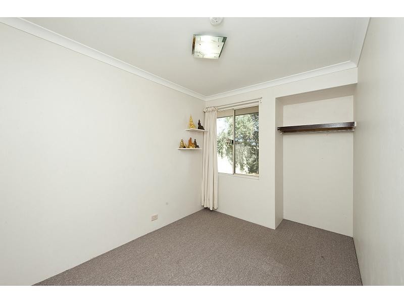 2 Mackerel Close, Warnbro WA 6169