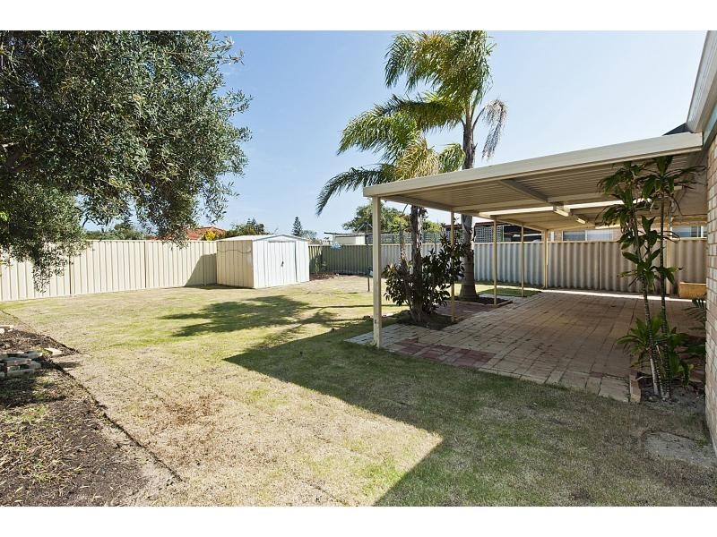 2 Mackerel Close, Warnbro WA 6169