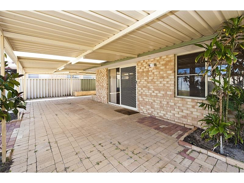 2 Mackerel Close, Warnbro WA 6169