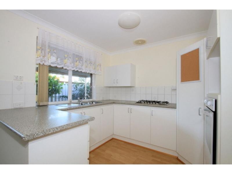 33/12 McNicholl Street, Rockingham WA 6168