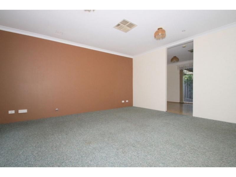 33/12 McNicholl Street, Rockingham WA 6168