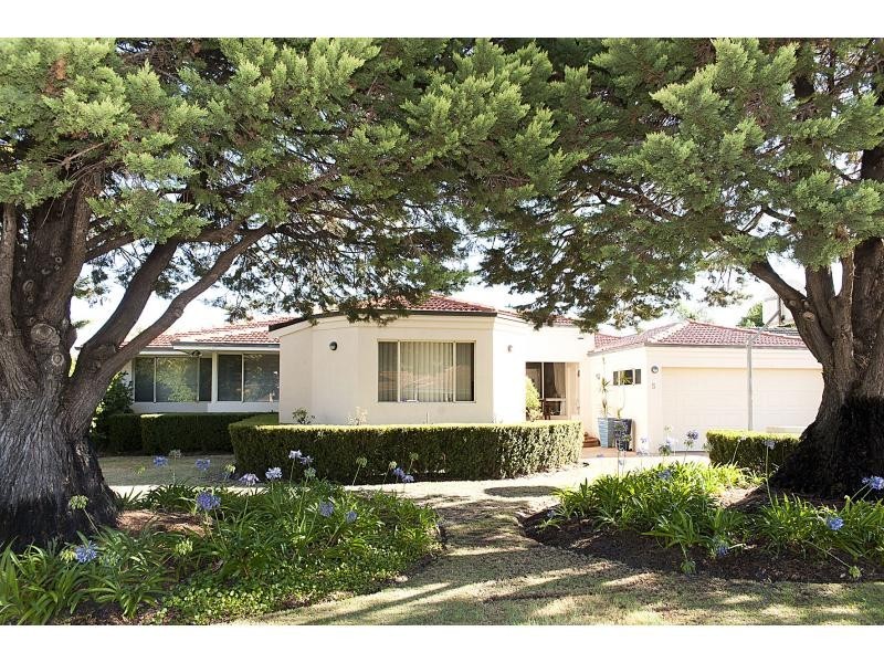 5 Lana Court, Rossmoyne WA 6148