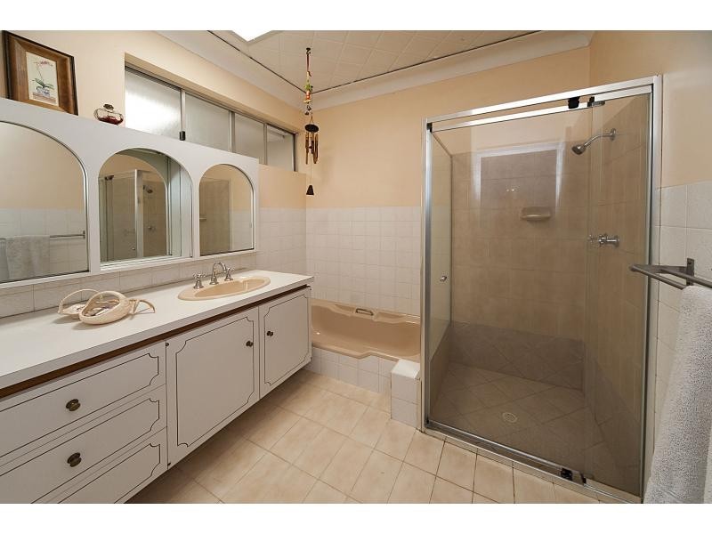 5 Lana Court, Rossmoyne WA 6148