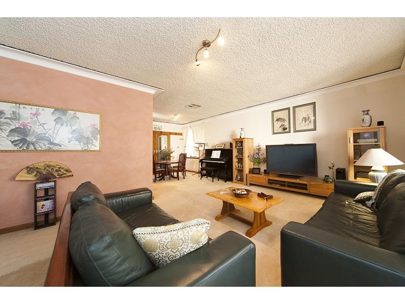 5 Lana Court, Rossmoyne WA 6148