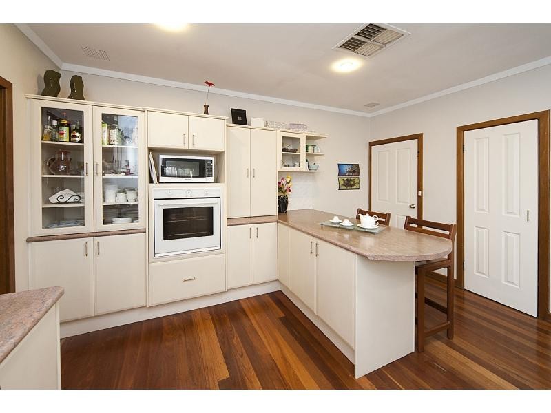 5 Lana Court, Rossmoyne WA 6148