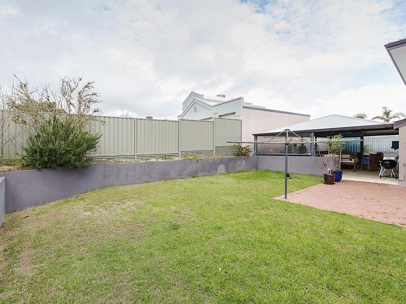 6 Amoria Court, Mullaloo WA 6027