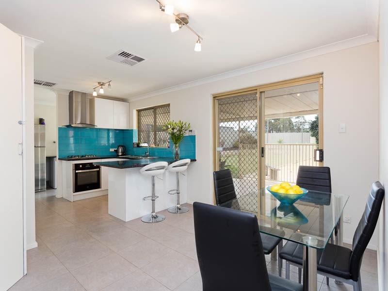 19 Grassbird Loop, Yangebup WA 6164