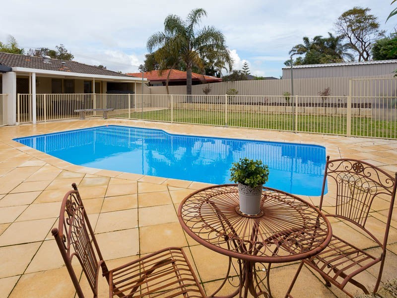 19 Grassbird Loop, Yangebup WA 6164