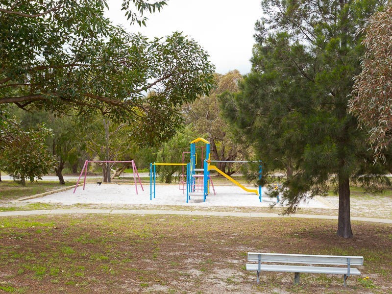 19 Grassbird Loop, Yangebup WA 6164