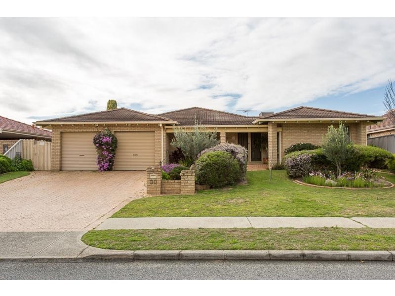 30 Kirwan Way, Winthrop WA 6150