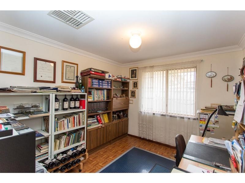 30 Kirwan Way, Winthrop WA 6150