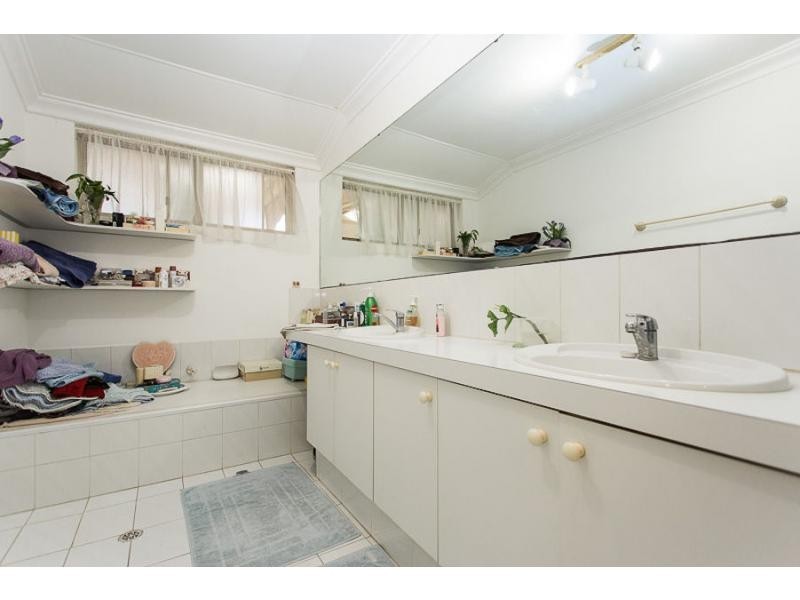 30 Kirwan Way, Winthrop WA 6150