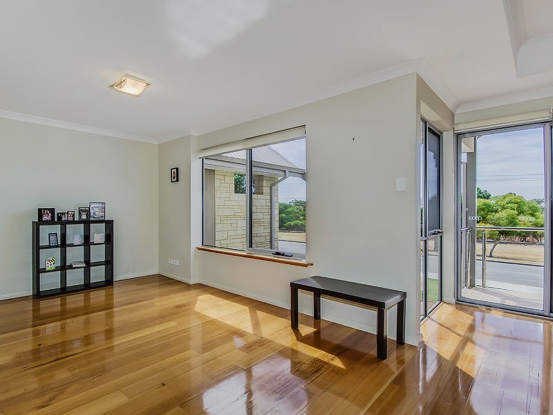 2/61 Jecks Street, Rockingham WA 6168