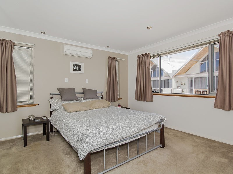 2/61 Jecks Street, Rockingham WA 6168