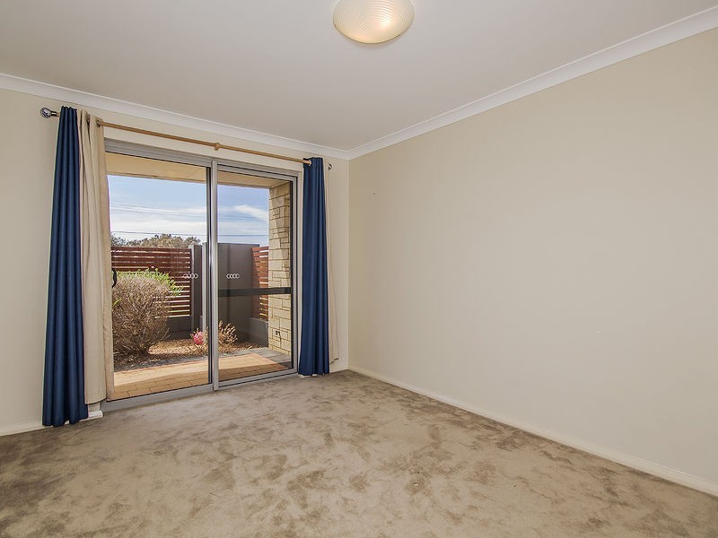 2/61 Jecks Street, Rockingham WA 6168