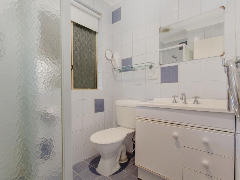 5 Hopkins Place, Waikiki WA 6169