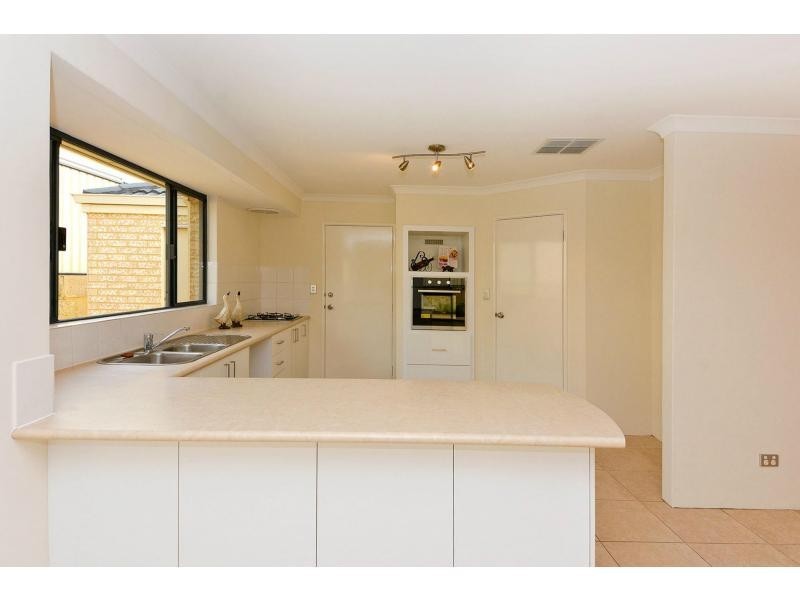 8 San Remo Bend, Clarkson WA 6030